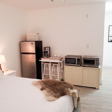 Stylish & Newly-Renovated Suites Near Las Olas Форт Лодърдейл Екстериор снимка